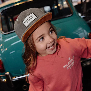 Бейсболка вельветовая Hello Hossy "Flat Brim Sweet Berry", лунная пыль